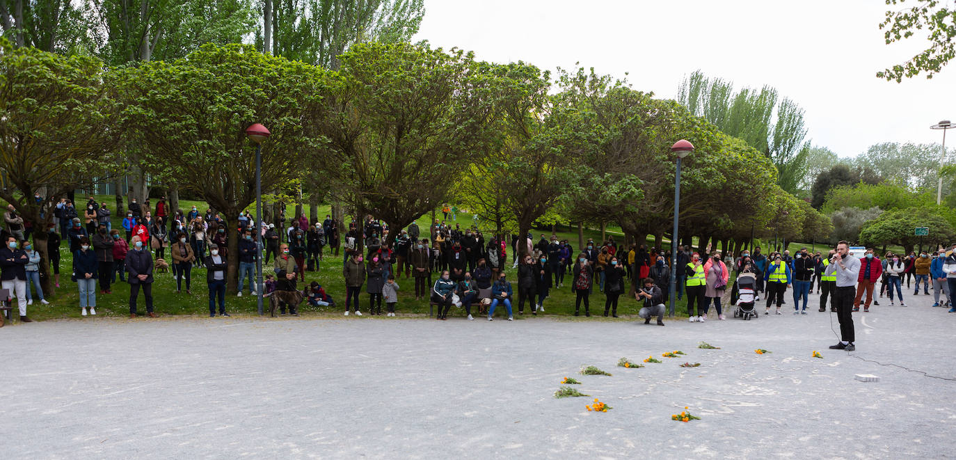 Fotos: Homenaje a Isam en el parque del Ebro