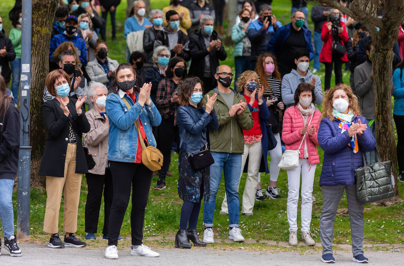 Fotos: Homenaje a Isam en el parque del Ebro