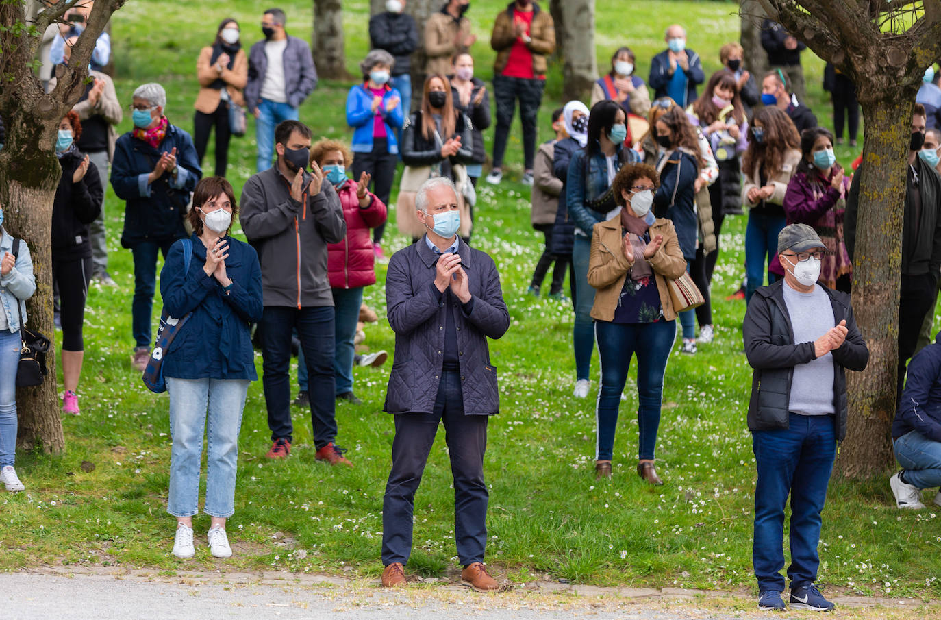 Fotos: Homenaje a Isam en el parque del Ebro