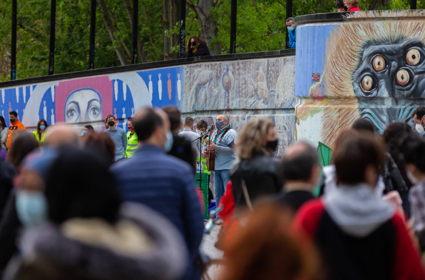 Fotos: Homenaje a Isam en el parque del Ebro