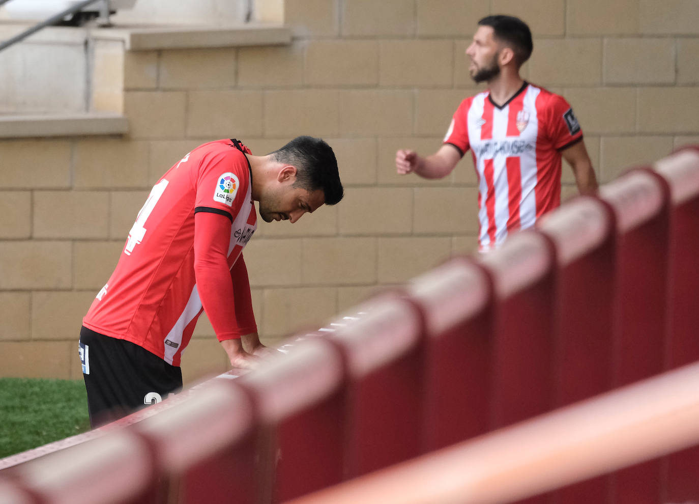 Fotos: Las imágenes de la derrota de la UD Logroñés ante el Cartagena