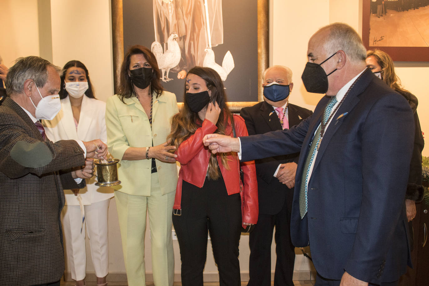 Fotos: La Cofradía del Santo pinta a las doncellas