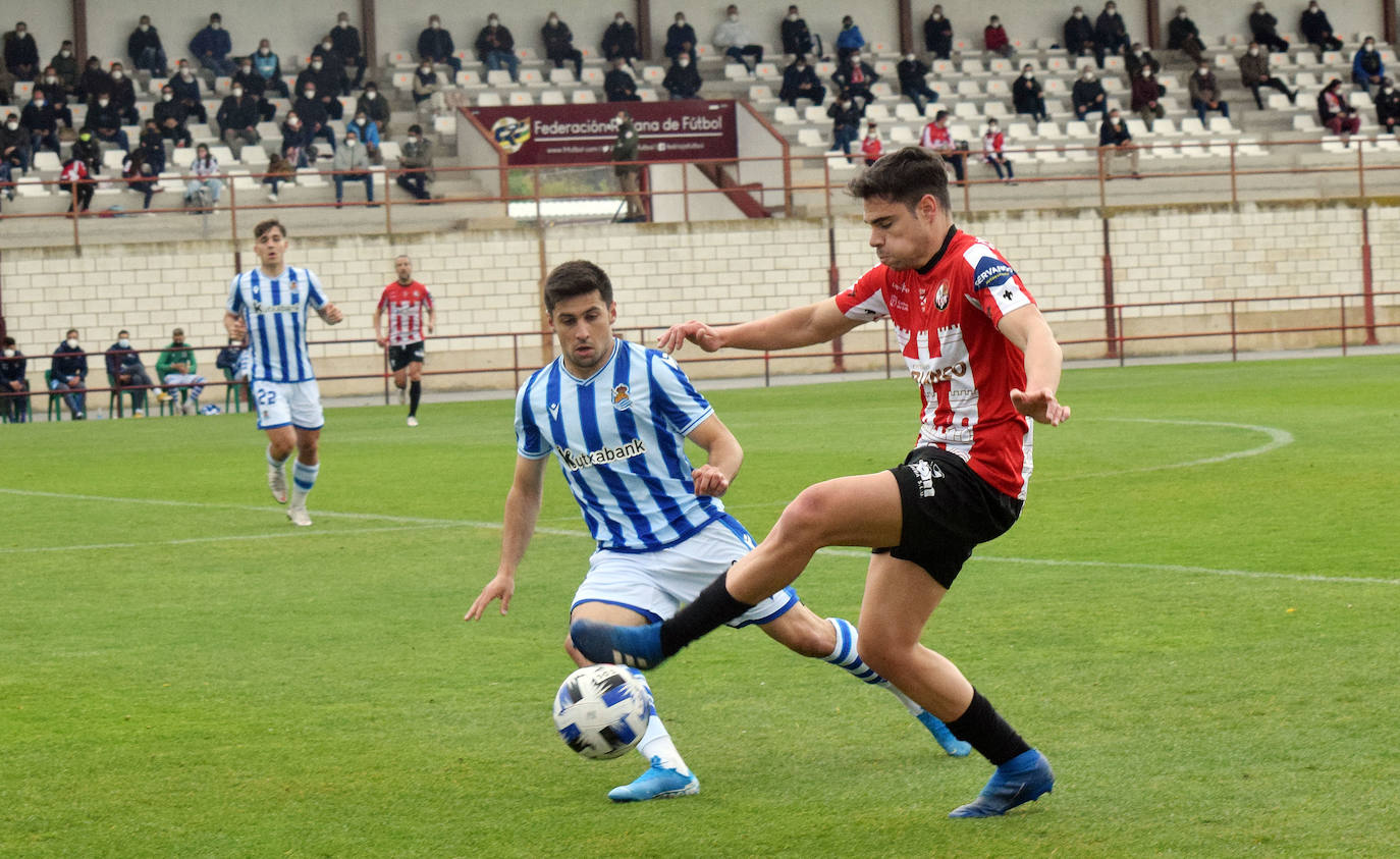 Fotos: Las imágenes del empate entre la SD Logroñés y la Real Sociedad B