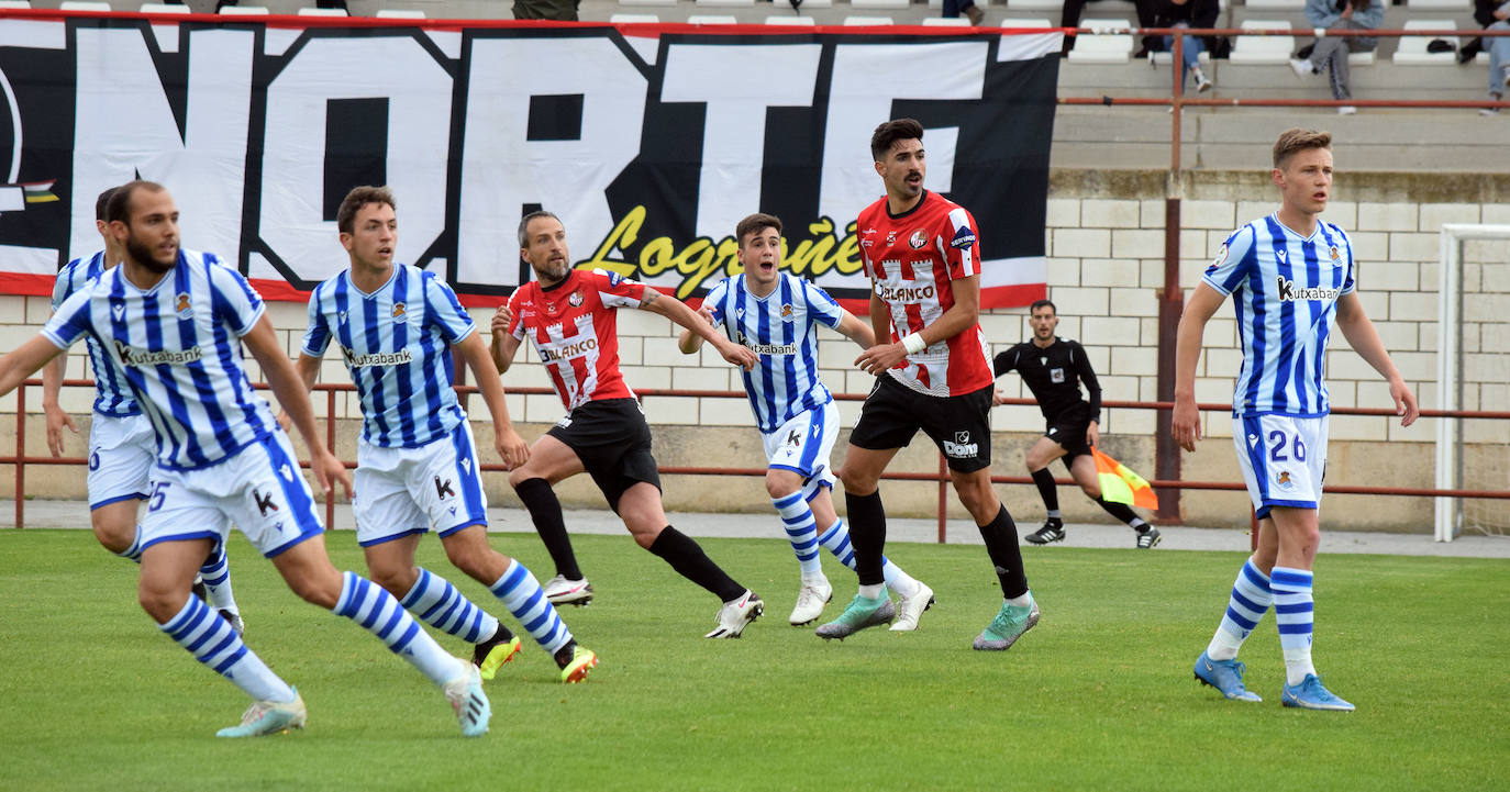 Fotos: Las imágenes del empate entre la SD Logroñés y la Real Sociedad B