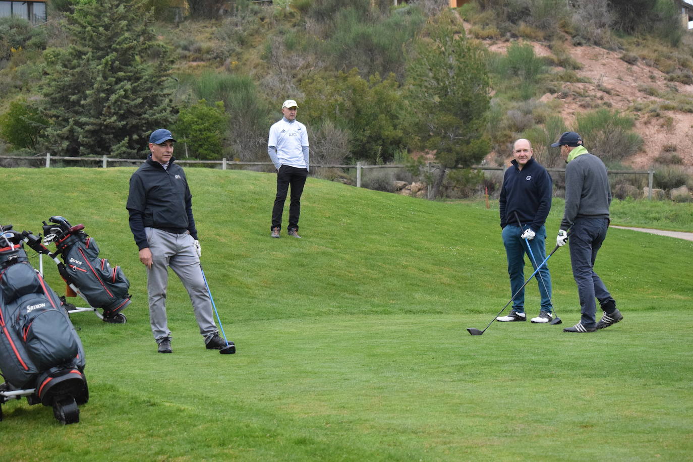 Imágenes de los jugadores durante el Torneo Viña Ibalba, de la Liga de Golf y Vino.