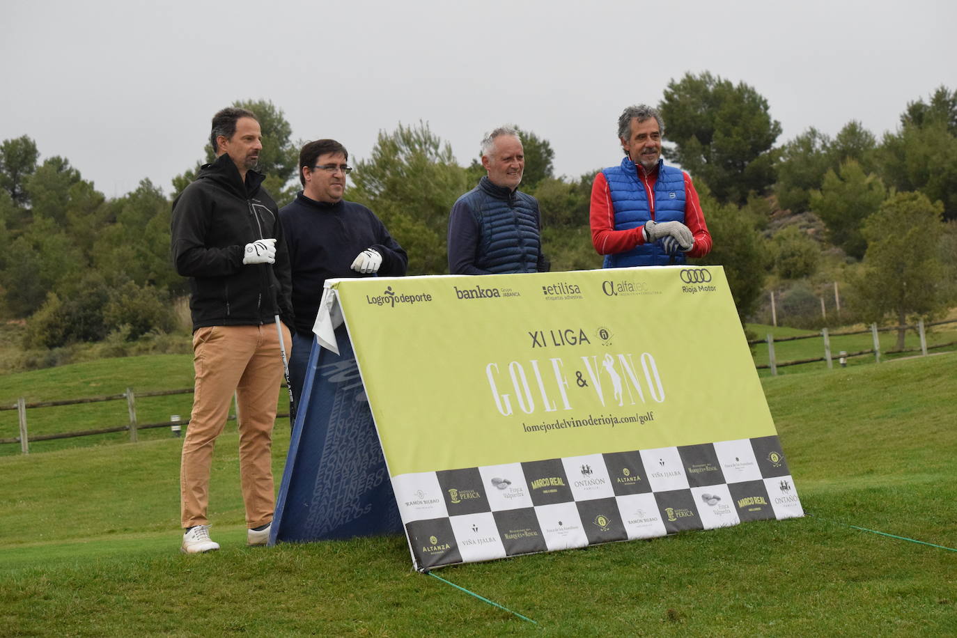 Imágenes de los jugadores durante el Torneo Viña Ibalba, de la Liga de Golf y Vino.