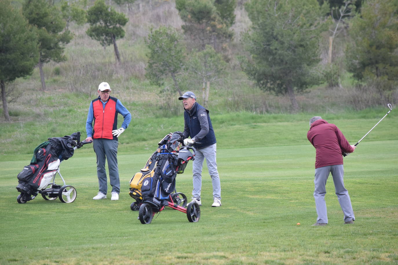 Imágenes de los jugadores durante el Torneo Viña Ibalba, de la Liga de Golf y Vino.