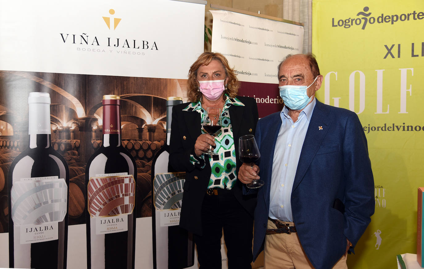 Entrega de premios a los ganadores del Torneo Viña Ijalba, de la Liga de Golf y Vino..