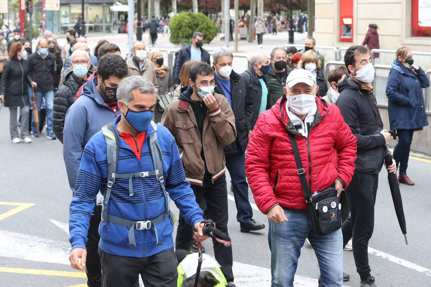 Fotos: Manifestación contra los megaparques eólicos, organizada por la Plataforma por el Desarrollo Sostenible del Alto Cidacos en Logroño