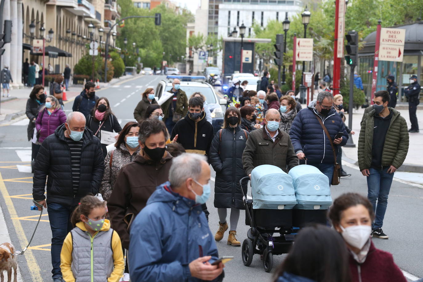 Fotos: Manifestación contra los megaparques eólicos, organizada por la Plataforma por el Desarrollo Sostenible del Alto Cidacos en Logroño