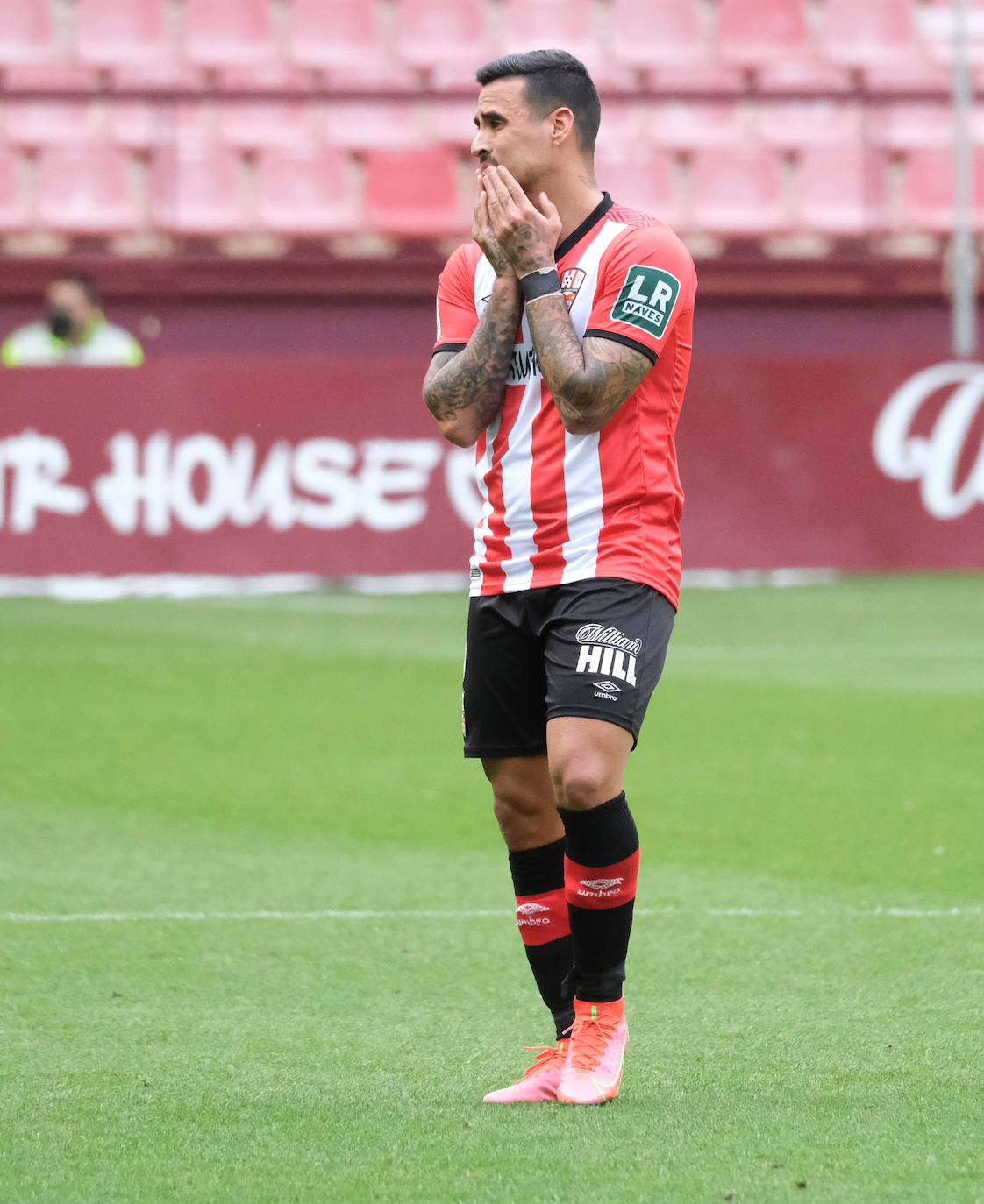 Fotos: Las imágenes de la dura derrota de la UD Logroñés ante el Girona