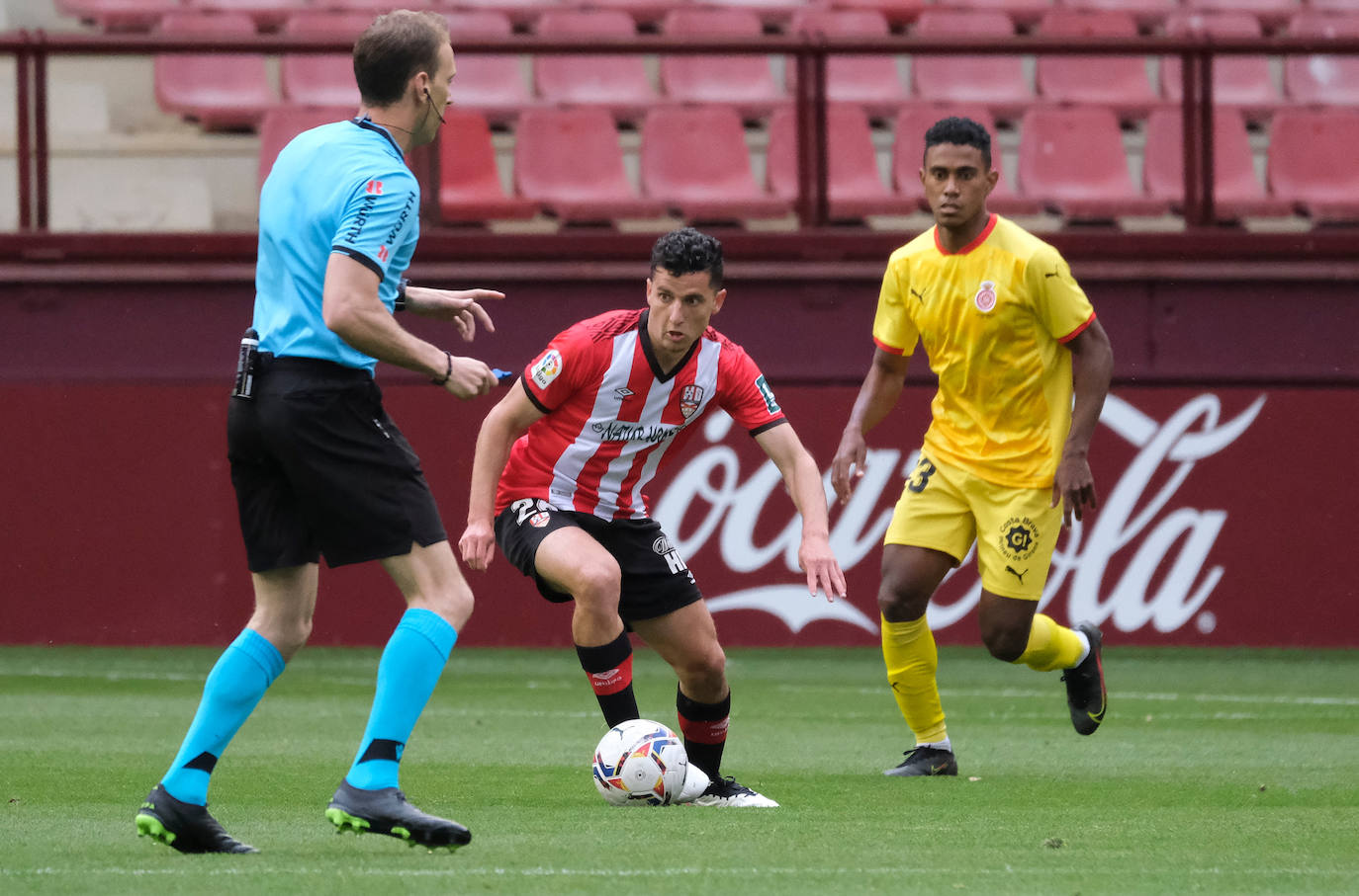 Fotos: Las imágenes de la dura derrota de la UD Logroñés ante el Girona