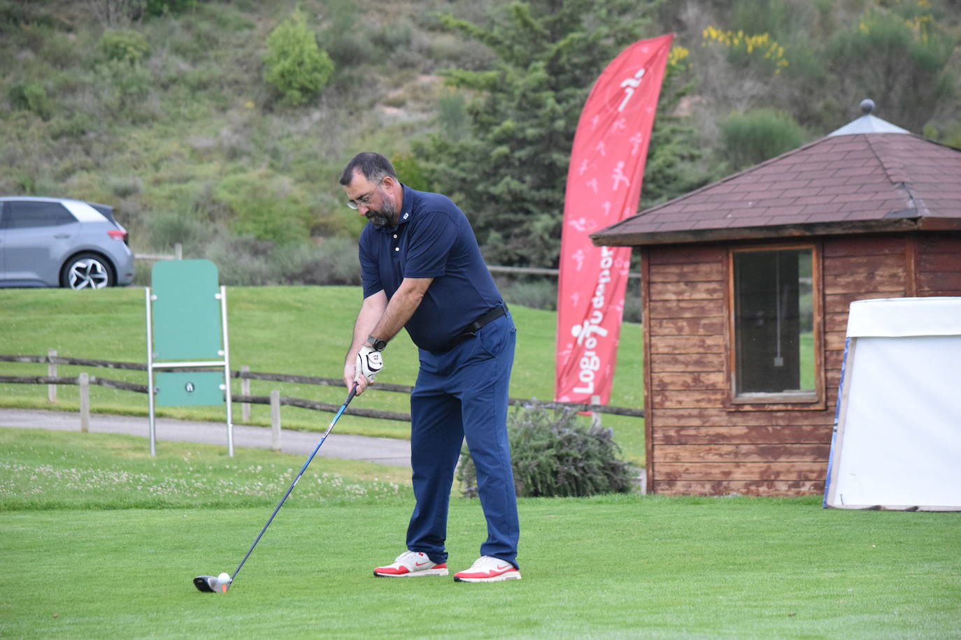 Los participantes en el torneo Bodegas Altanza de la Liga de Golf y Vino disfrutaron de un gran día de gol en El Campo de Logroño.