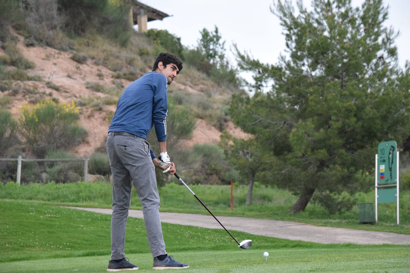 Los participantes en el torneo Bodegas Altanza de la Liga de Golf y Vino disfrutaron de un gran día de gol en El Campo de Logroño.