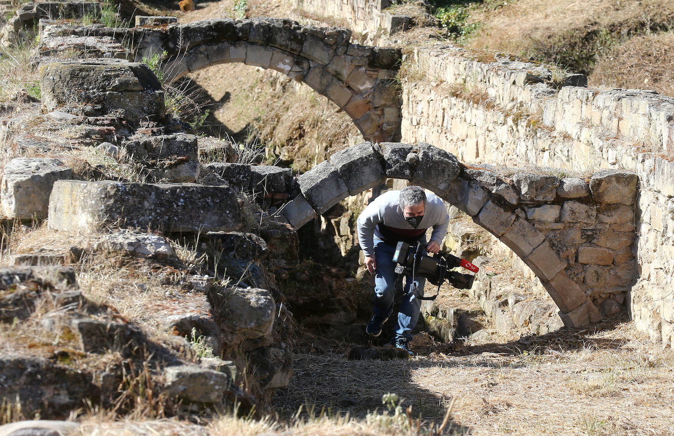 Fotos: Visita al recinto histórico logroñés de Valbuena