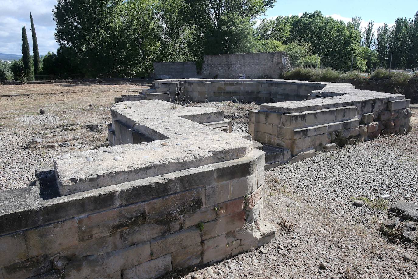 Fotos: Visita al recinto histórico logroñés de Valbuena