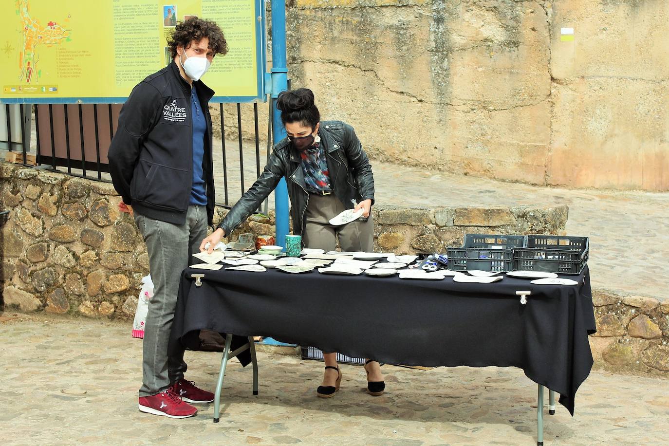 Fotos: Nieva recupera los mercados de artesanía y producción local en Nieva