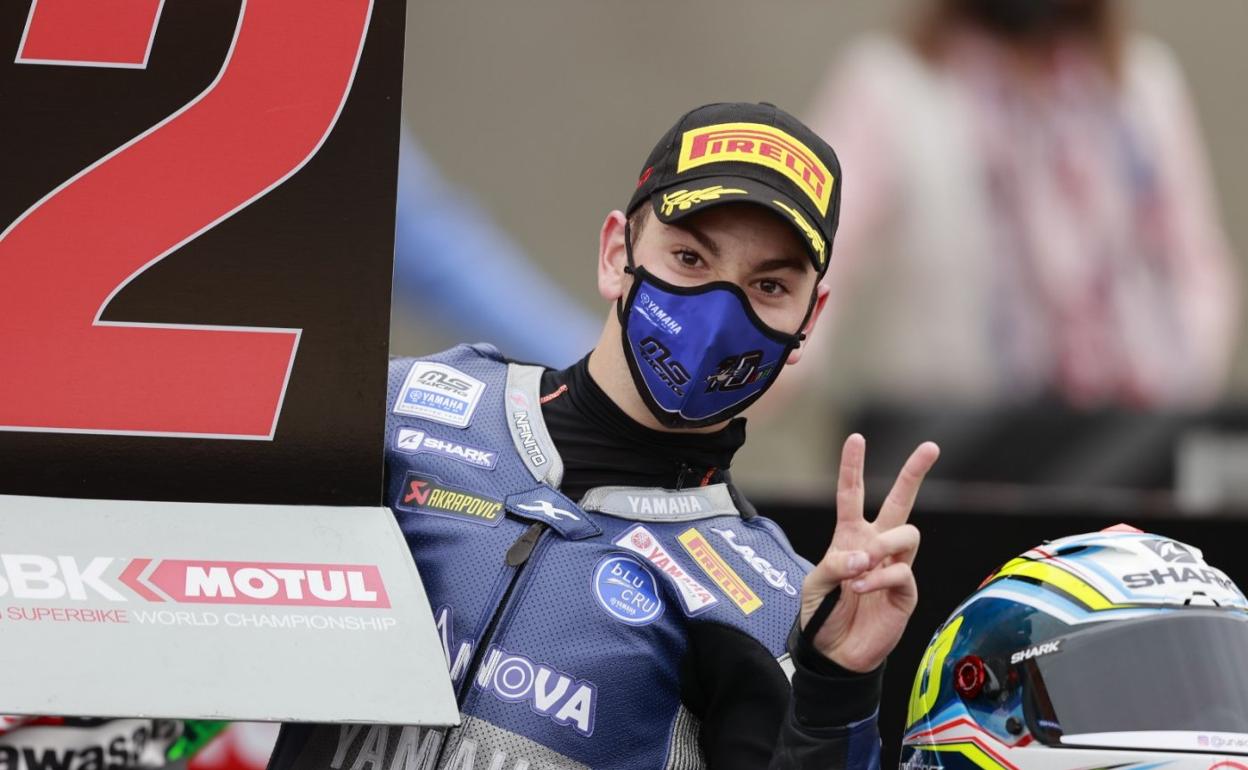El joven piloto alfareño de Yamaha celebró subirse al cajón por primera vez en este Campeonato. 