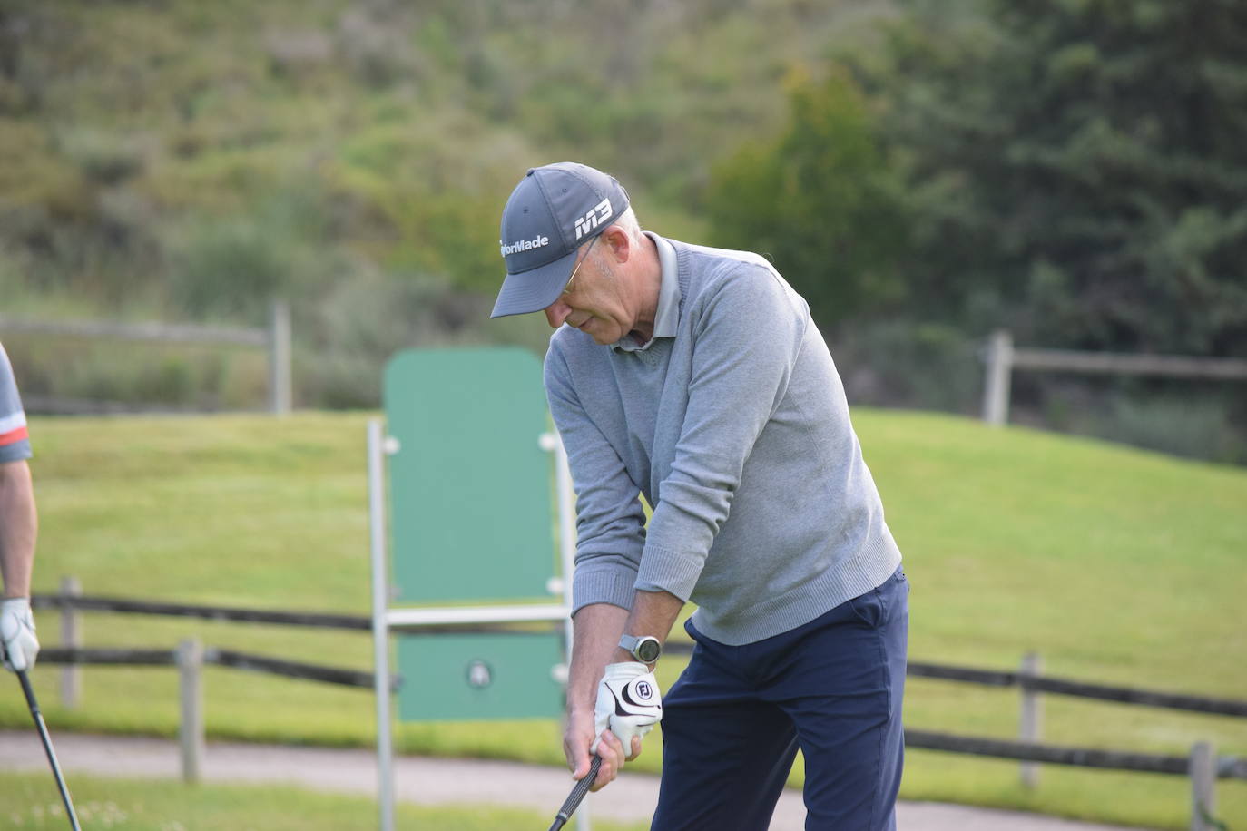 Los participantes el el torneo Bodegas Marco Real de la Liga de Golf y Vino disfrutaron de un gran día de golf en El Campo de Logroño.