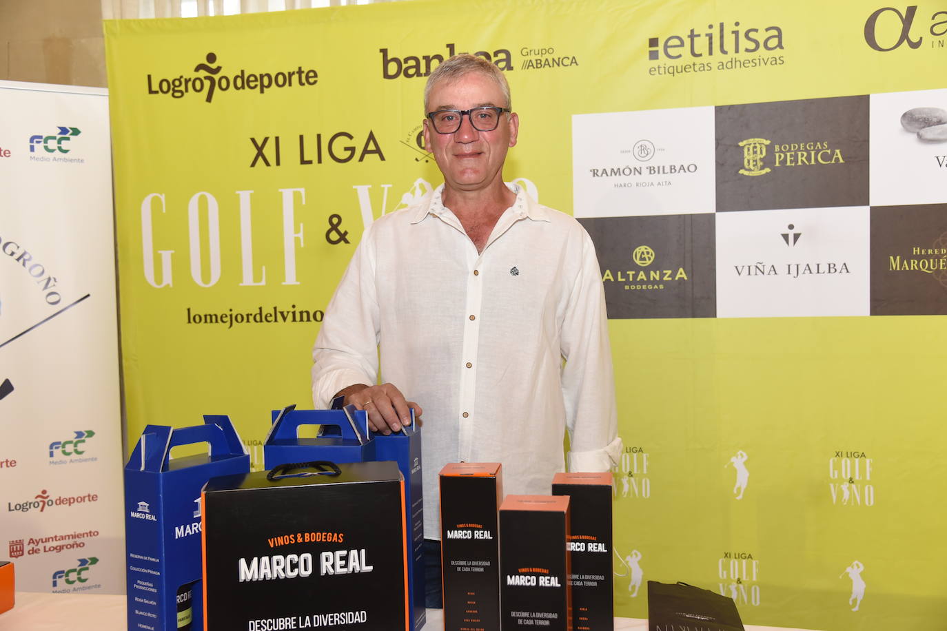 Los ganadores del torneo Bodegas Marco Real de la Liga de Golf y Vino recibieron sus premios.