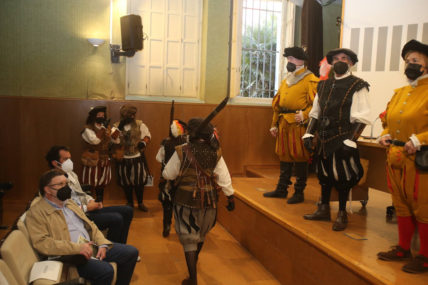 Fotos: 1521. La novela del Sitio de Logroño’, el nuevo libro de Marcelino Izquierdo