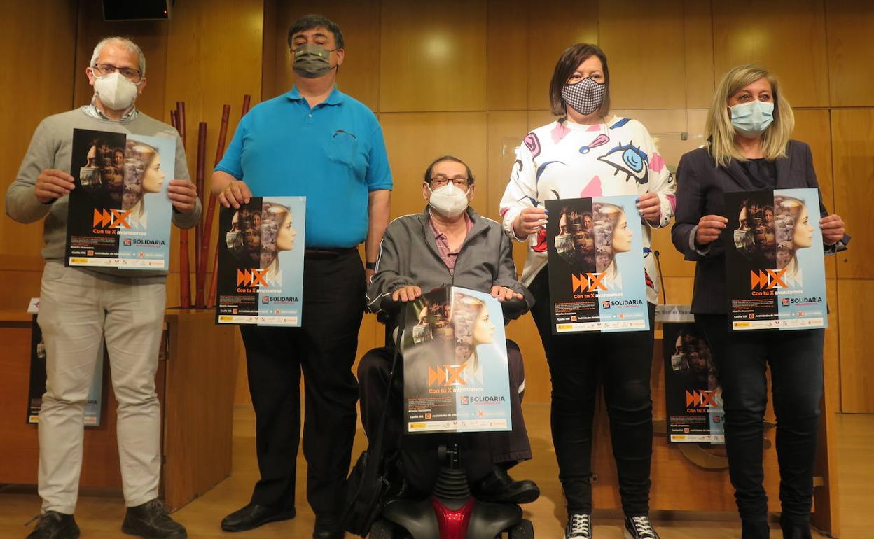 Juan Antonio Meléndez (Cáritas), Javier Muñoz (ONCE-Rioja/CERMI), Félix Fuertes (CERMI), Esther Espinosa (Federación Rioja de Voluntariado) y Silvia Andrés (EAPN). 