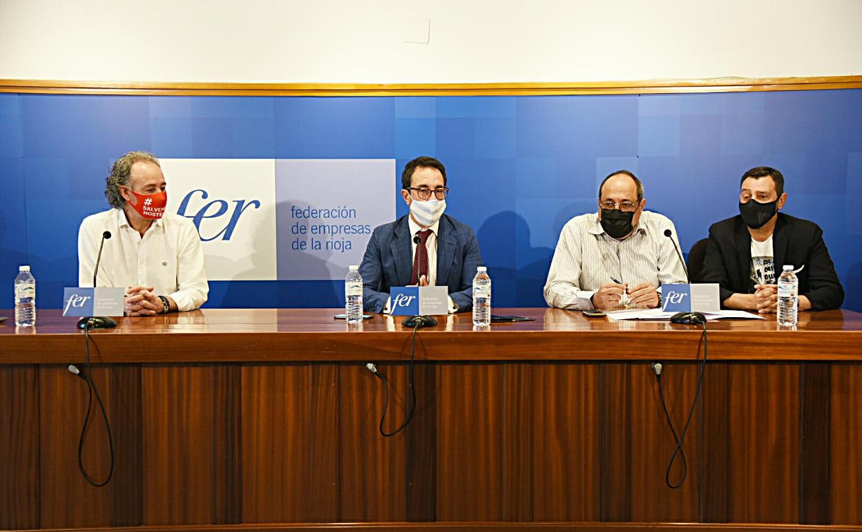 Francisco Martínez-Bergés, Adolfo Alonso de Leonardo Conde, Antonio Cendra y Víctor Riera. 