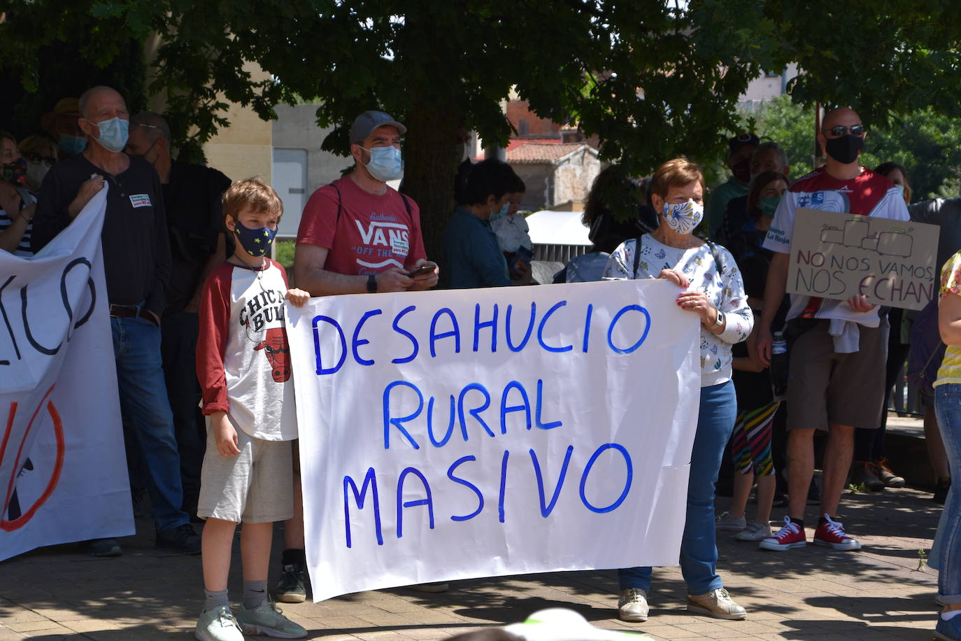 Fotos: Marcha contra los &#039;gigantes&#039; en el valle de Ocón