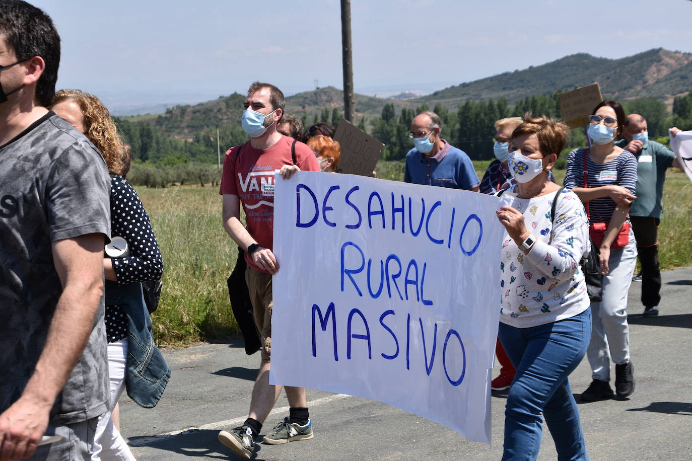 Fotos: Marcha contra los &#039;gigantes&#039; en el valle de Ocón