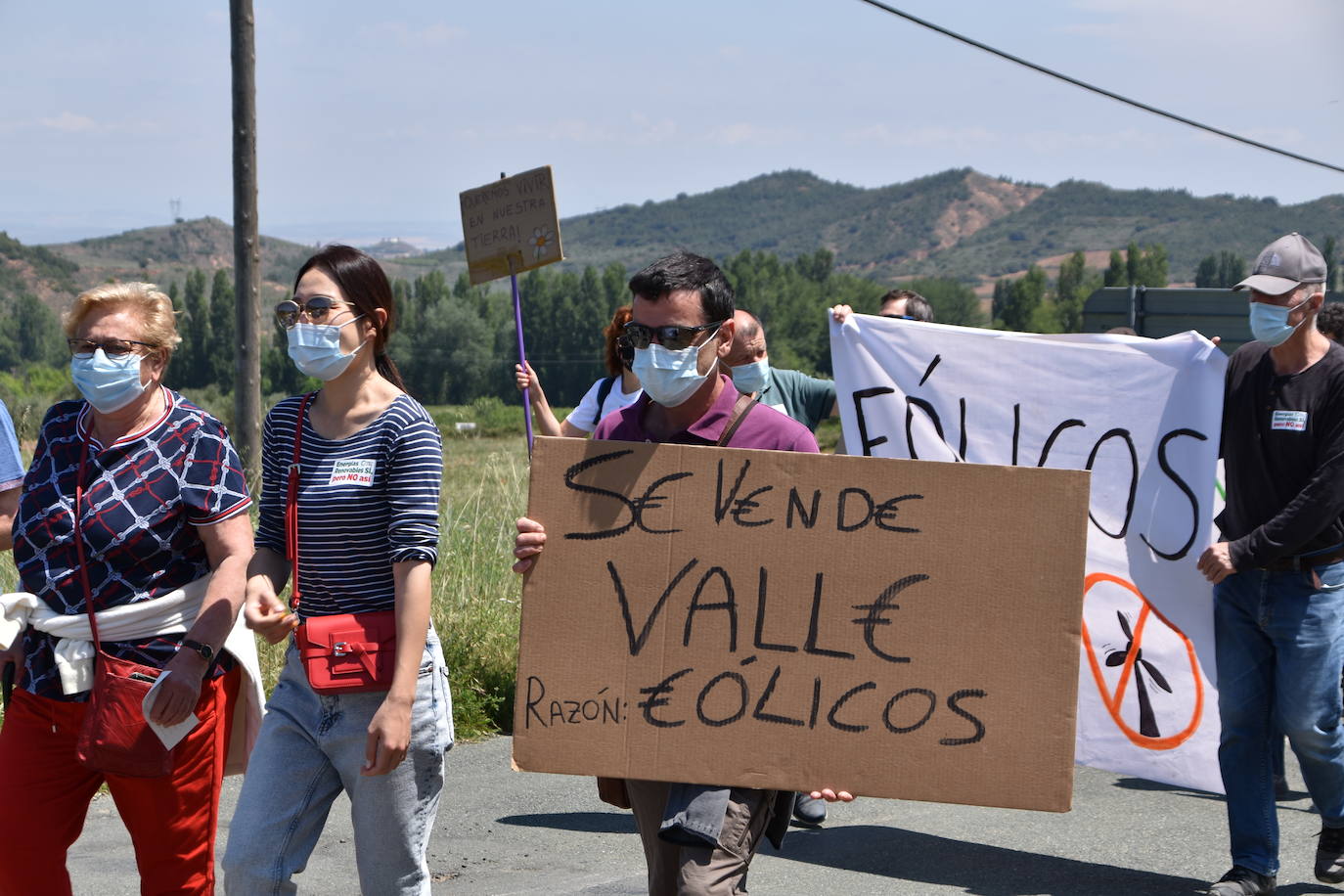 Fotos: Marcha contra los &#039;gigantes&#039; en el valle de Ocón