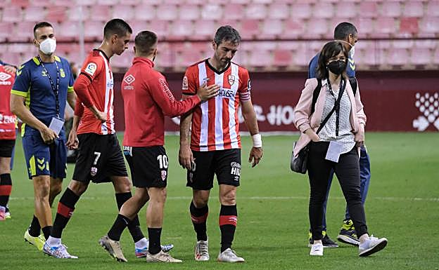 Iñaki, cabizbajo tras la derrota ante Las Palmas. 