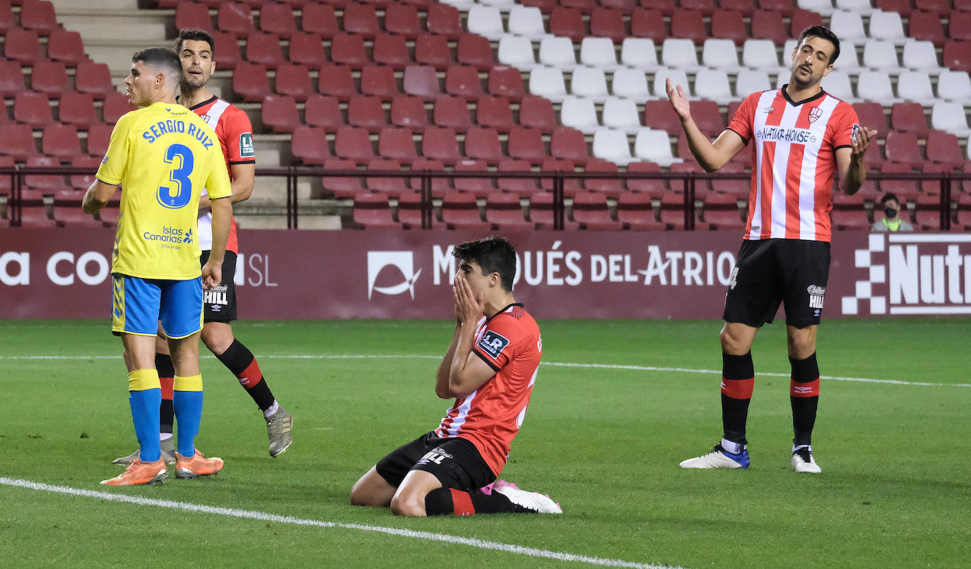 Fotos: Las imágenes de la tristeza de la UD Logroñés tras el descenso