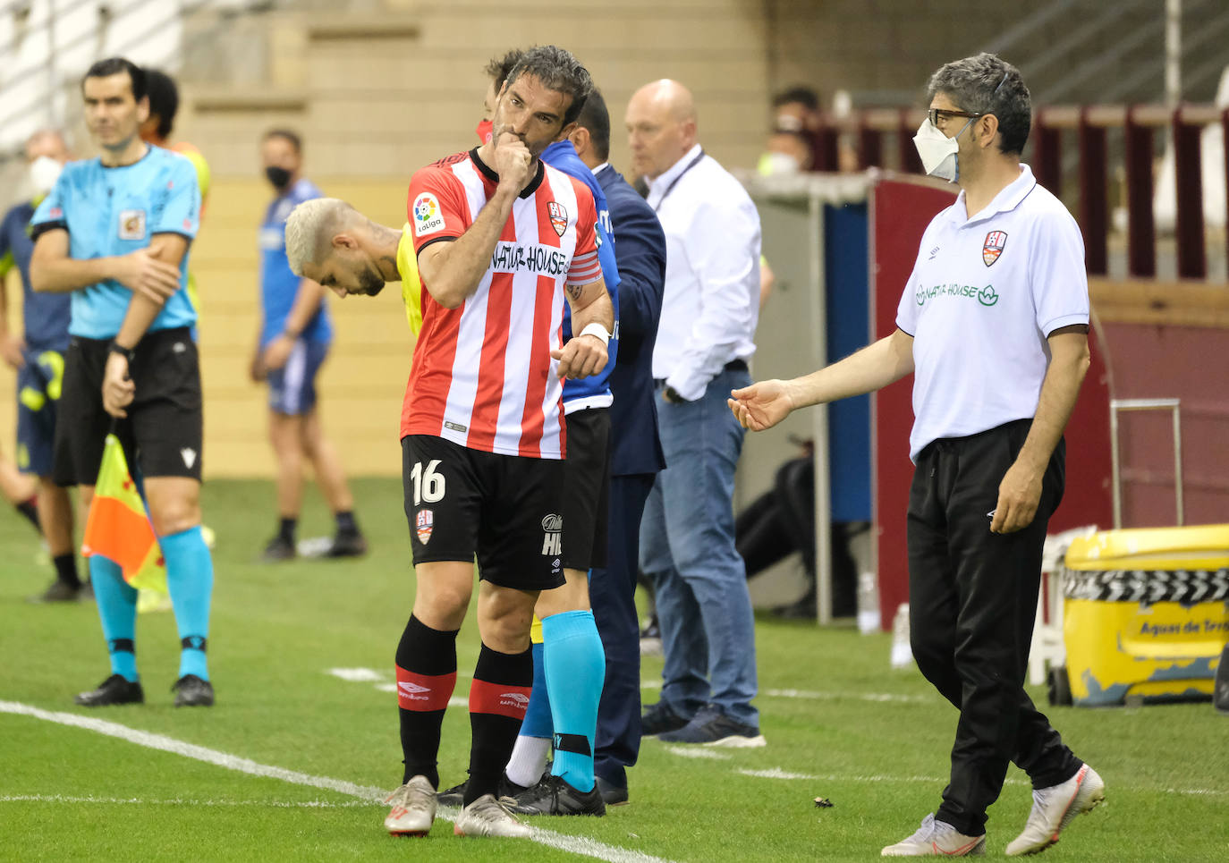 Fotos: Las imágenes de la tristeza de la UD Logroñés tras el descenso