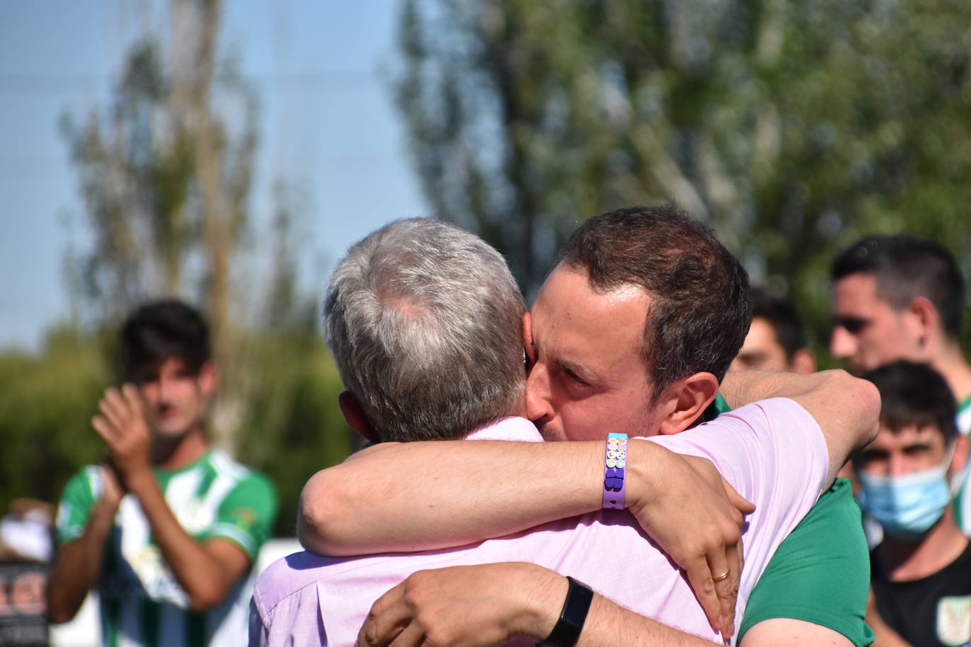 Fotos: Despedidas y homenajes en el Pradejón