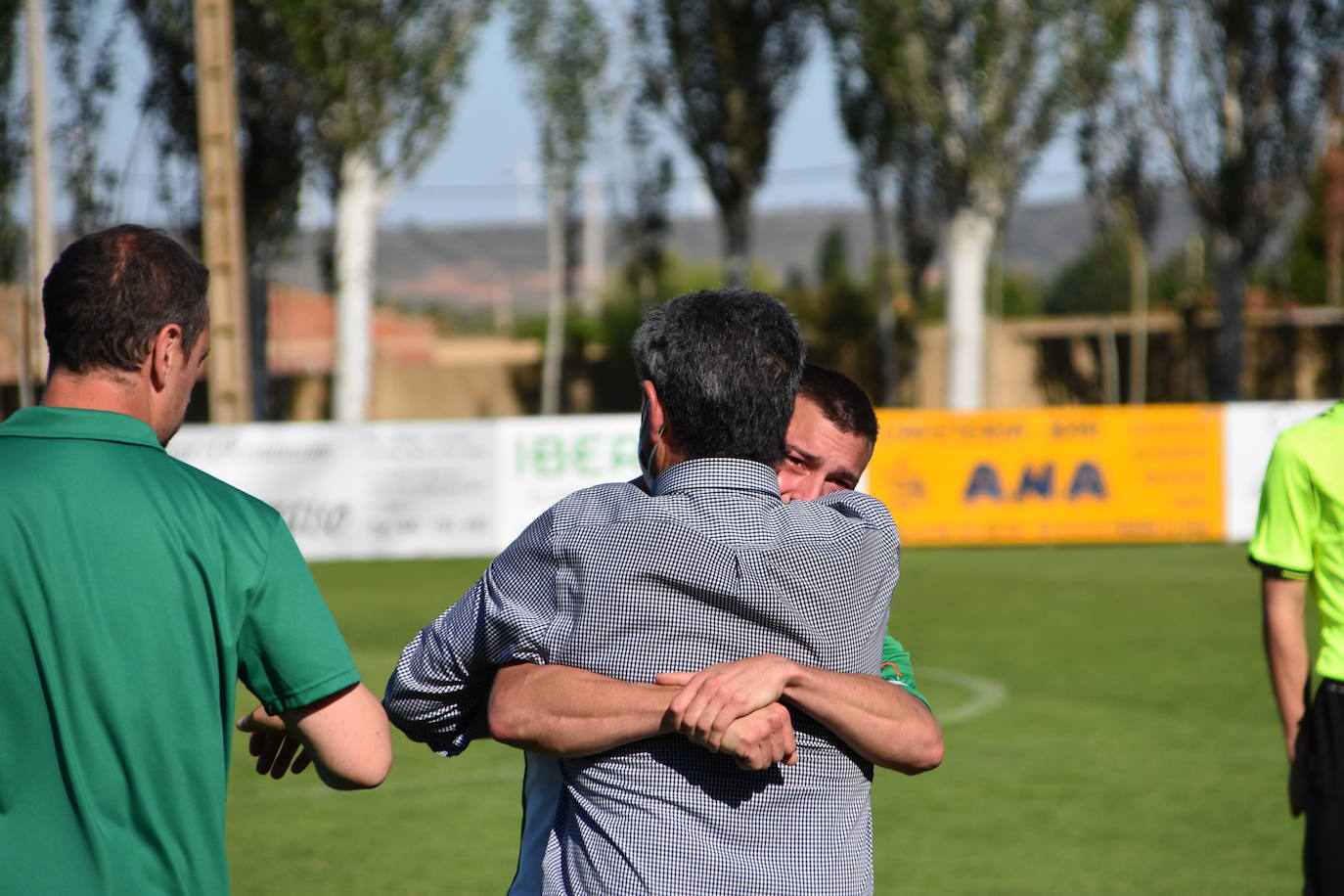 Fotos: Despedidas y homenajes en el Pradejón