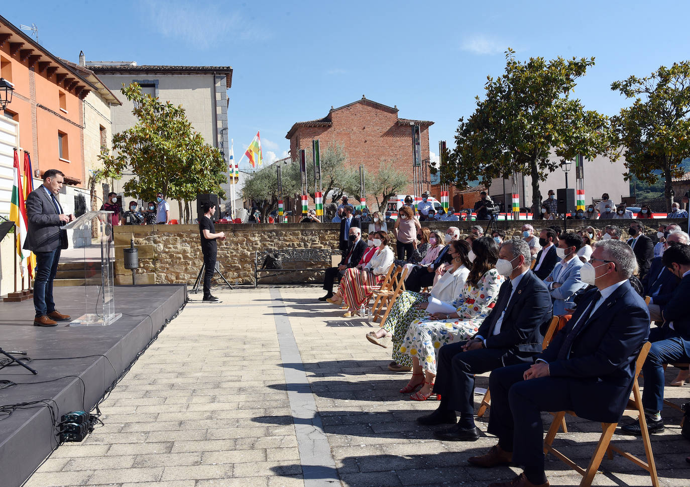 Fotos: El pregón del Día de La Rioja, en Santa Coloma