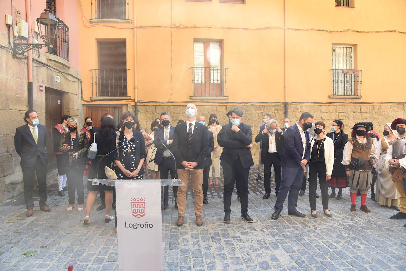 Numerosos actos han tenido lugar en el día del patrón de Logroño: el concierto de la Banda Municipal de Música en La Concha del Espolón, Encomienda de Santiago Lucronium, organizada por la Trapería de Klaus en el Serendipia e interpretación de Michel García de su canción a Logroño, homenaje a la ciudadanía que resistió el asedio, misa solemne de San Bernabé y actuación del Orfeón Logroñés en La Redonda y representaciones del teatro renacentista en el Auditorio.