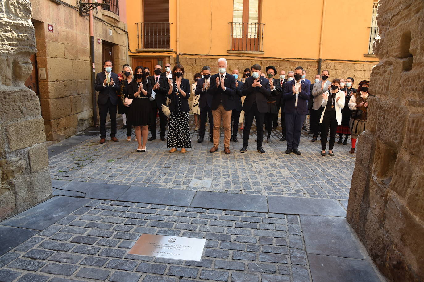 Numerosos actos han tenido lugar en el día del patrón de Logroño: el concierto de la Banda Municipal de Música en La Concha del Espolón, Encomienda de Santiago Lucronium, organizada por la Trapería de Klaus en el Serendipia e interpretación de Michel García de su canción a Logroño, homenaje a la ciudadanía que resistió el asedio, misa solemne de San Bernabé y actuación del Orfeón Logroñés en La Redonda y representaciones del teatro renacentista en el Auditorio.