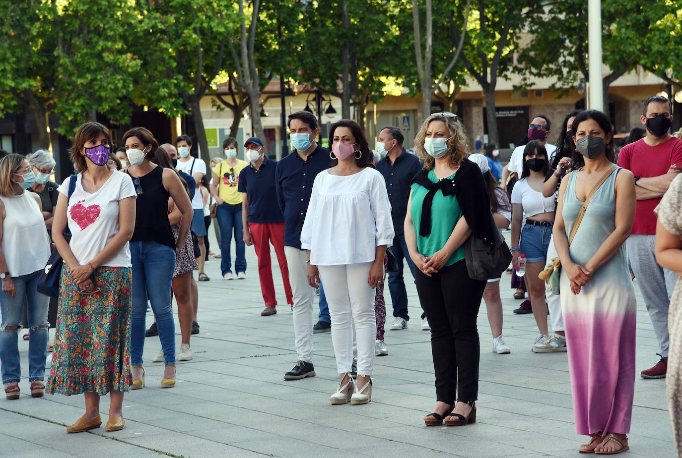 Fotos: Concentración en Logroño contra la violencia machista