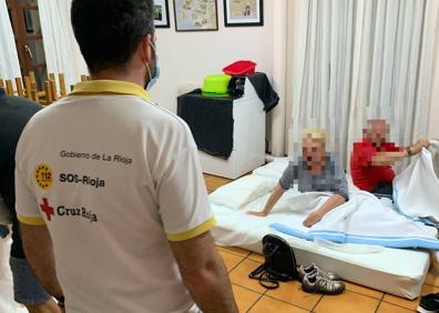 Imagen secundaria 1 - La Cruz Roja ha ayudado en la evacuación y alojamiento en el albergue de las personas que estaban en el camping de Navarrete.