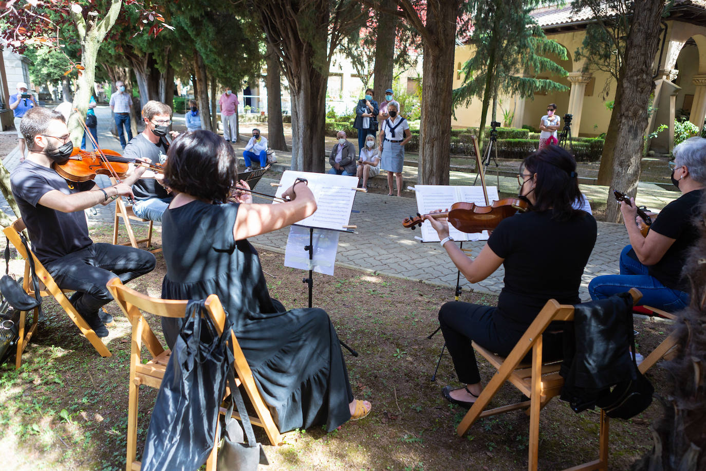 Los conciertos se han escuchado en el Monte Cantabria, el cementerio, la Casa de los Periodistas, María Teresa Gil de Gárate y en el patio de la Gota de Leche. 