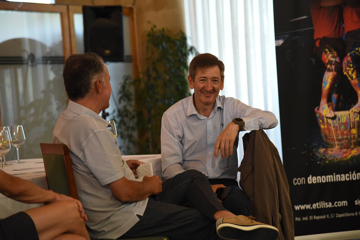 Tras la jornada de juego, los participantes en el torneo Bodegas Ontañón de la Liga de Golf y Vino disfrutaron de los vinos de la bodega en El Campo de Logroño.