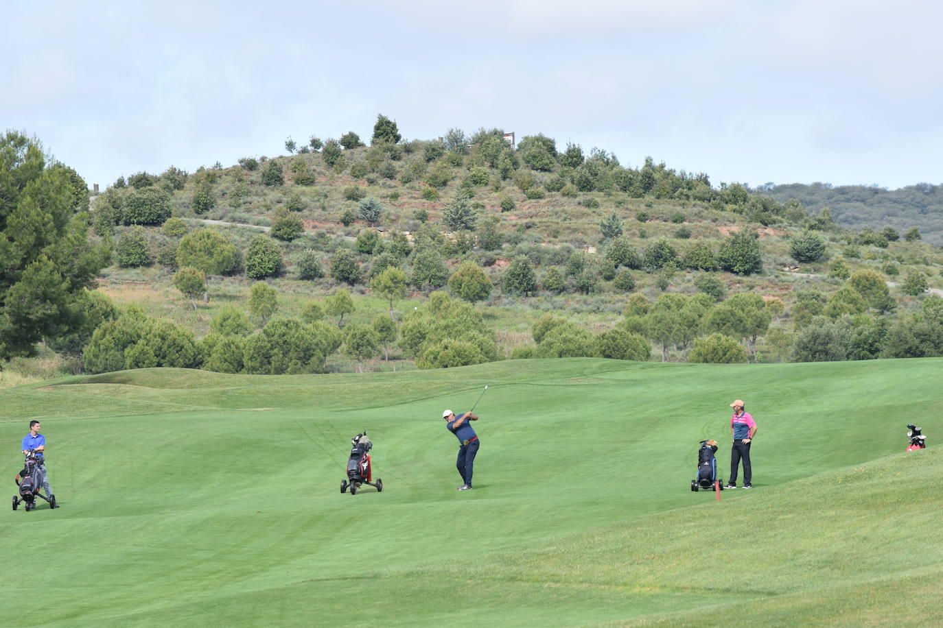 Los participantes en el torneo Bodegas Ontañón de la Liga de Golf y Vino disfrutaron de un gran día de golf en El Campo de Logroño.