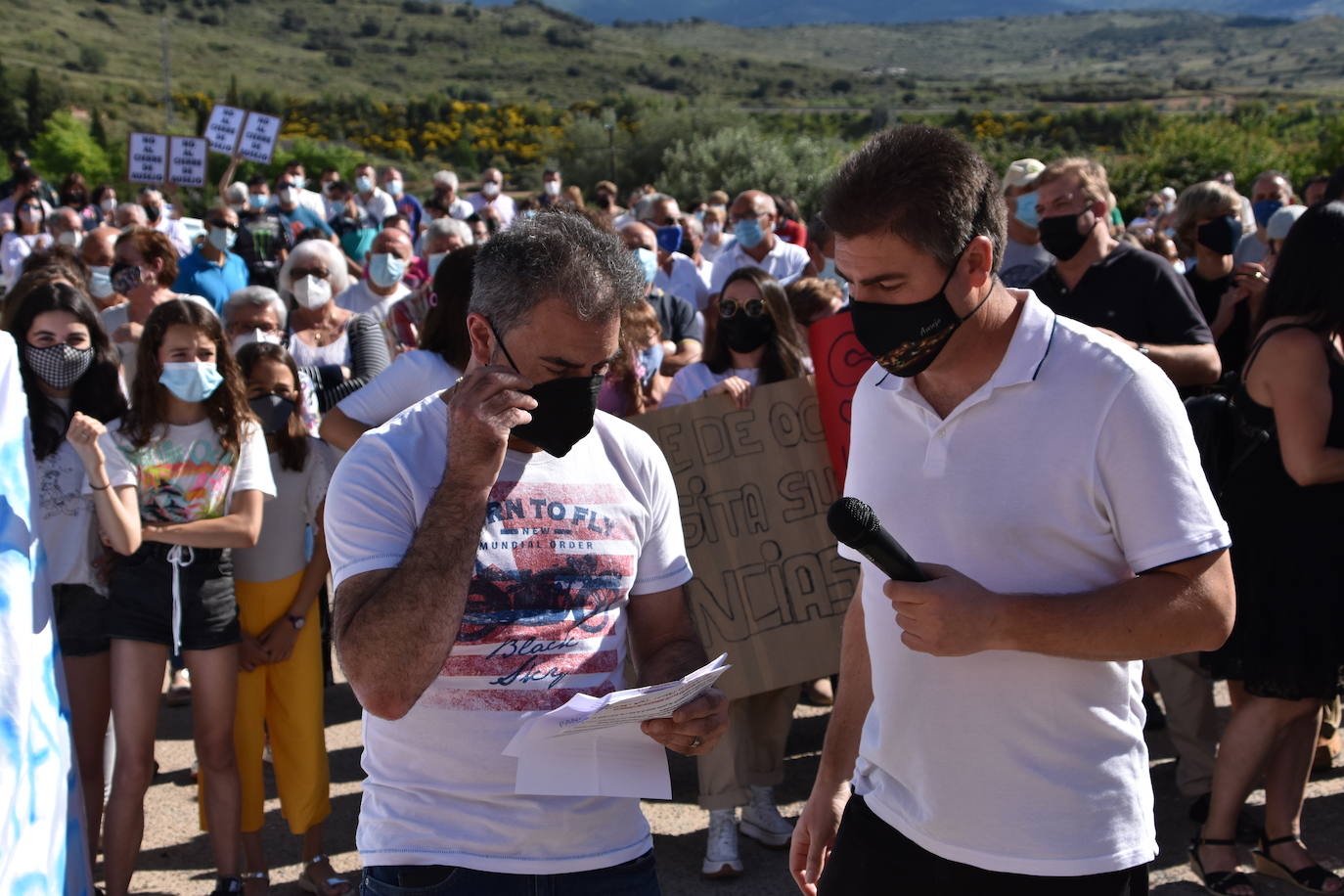 Más de 700 personas de la zona básica de Salud de Murillo de Río Leza se manifestaron en contra de las medidas previstas por Salud. 