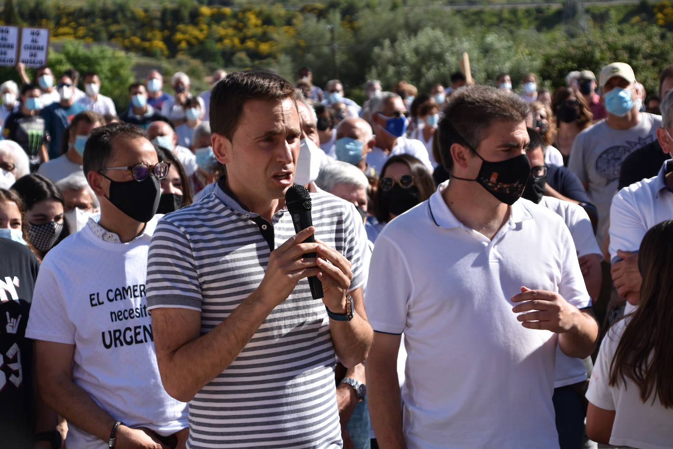 Más de 700 personas de la zona básica de Salud de Murillo de Río Leza se manifestaron en contra de las medidas previstas por Salud. 