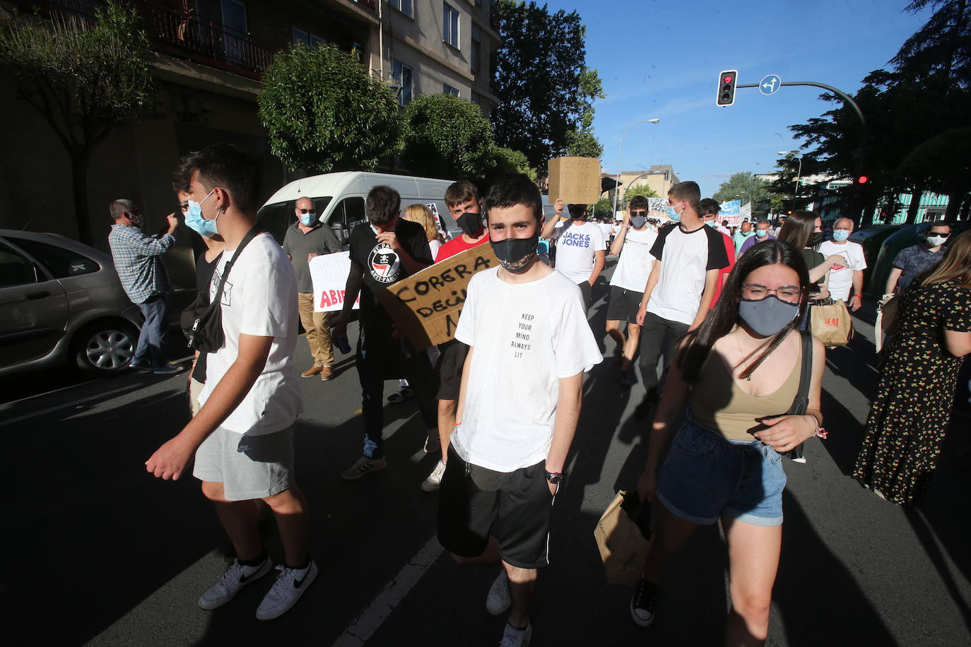 Fotos: Las imágenes de la manifestación en Logroño contra el Plan de Atención Continuada