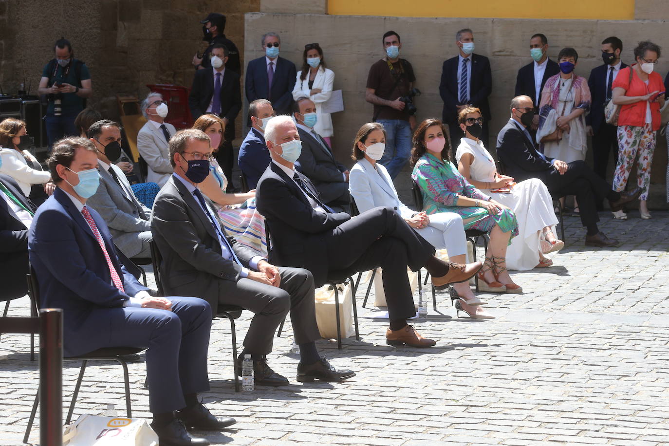 El Gobierno de La Rioja, junto al de Galicia, Aragón, Navarra y Castilla y León, unidos por el Camino de Santiago, convocados por los municipios del Camino, firman en Logroño una Declaración de Cooperación Interregional. 