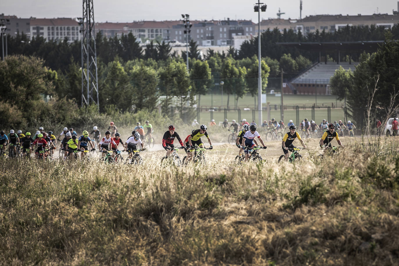 Fotos: Tiago Ferreira y Naima Madlen ganan La Rioja Bike Race