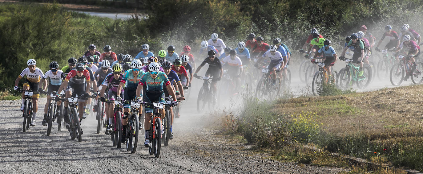 Fotos: Tiago Ferreira y Naima Madlen ganan La Rioja Bike Race