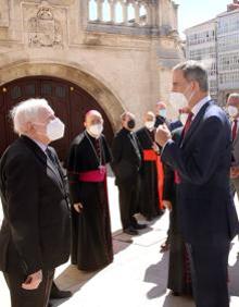 Imagen secundaria 2 - El Rey Felipe VI en la inauguración de la exposición 'LUX' de las Edades del Hombre en la catedral de Burgos.